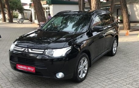 Mitsubishi Outlander III рестайлинг 3, 2013 год, 1 510 000 рублей, 1 фотография