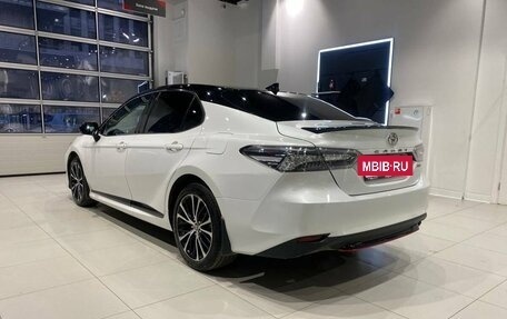 Toyota Camry, 2021 год, 3 459 000 рублей, 4 фотография