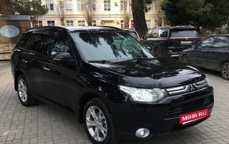 Mitsubishi Outlander III рестайлинг 3, 2013 год, 1 510 000 рублей, 2 фотография