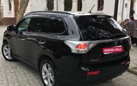 Mitsubishi Outlander III рестайлинг 3, 2013 год, 1 510 000 рублей, 7 фотография