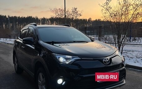 Toyota RAV4, 2017 год, 2 850 000 рублей, 8 фотография