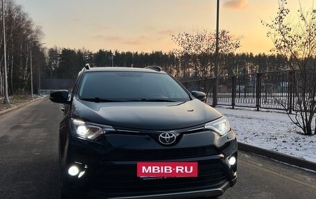 Toyota RAV4, 2017 год, 2 850 000 рублей, 7 фотография