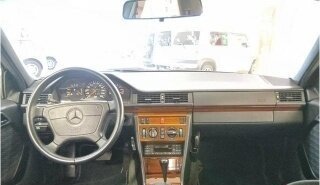 Mercedes-Benz E-Класс, 1993 год, 3 350 000 рублей, 3 фотография