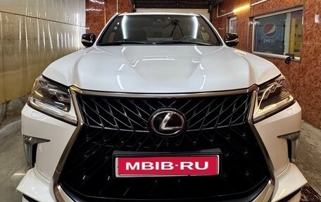 Lexus LX III, 2017 год, 9 500 000 рублей, 1 фотография