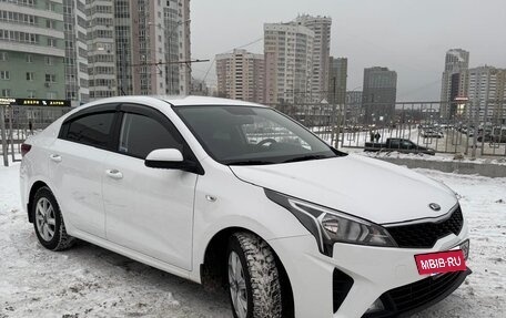 KIA Rio IV, 2021 год, 1 900 000 рублей, 3 фотография