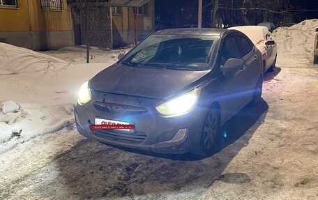 Hyundai Solaris II рестайлинг, 2011 год, 400 000 рублей, 2 фотография