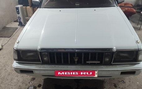 Toyota Crown, 1986 год, 550 000 рублей, 12 фотография