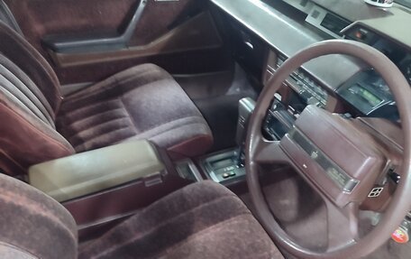 Toyota Crown, 1986 год, 550 000 рублей, 28 фотография