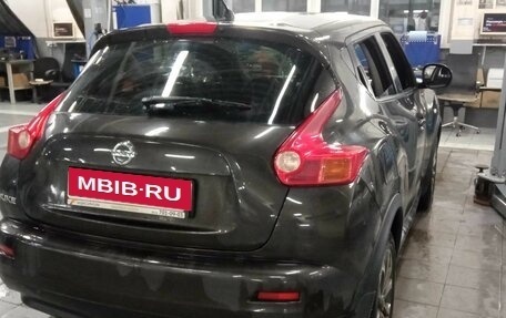 Nissan Juke II, 2013 год, 1 000 000 рублей, 3 фотография