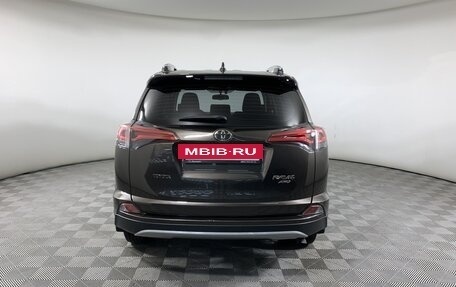 Toyota RAV4, 2018 год, 2 310 000 рублей, 6 фотография