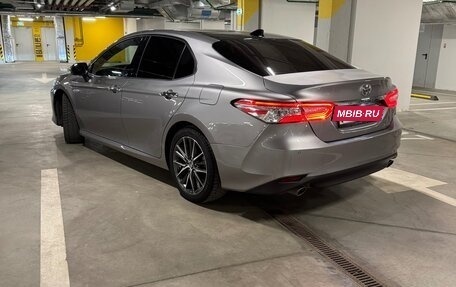 Toyota Camry, 2022 год, 3 750 000 рублей, 3 фотография