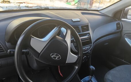 Hyundai Solaris II рестайлинг, 2012 год, 790 000 рублей, 4 фотография