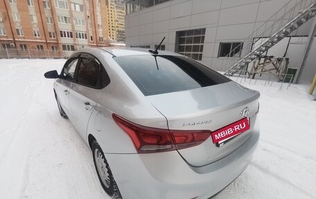 Hyundai Solaris II рестайлинг, 2017 год, 950 000 рублей, 10 фотография