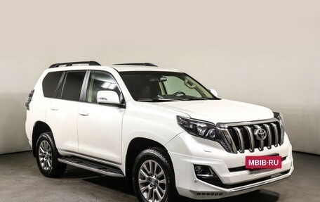 Toyota Land Cruiser Prado 150 рестайлинг 2, 2017 год, 4 998 000 рублей, 3 фотография