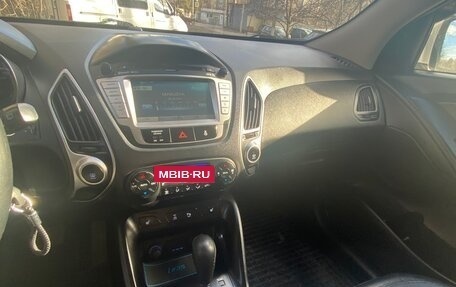 Hyundai ix35 I рестайлинг, 2013 год, 1 500 000 рублей, 9 фотография