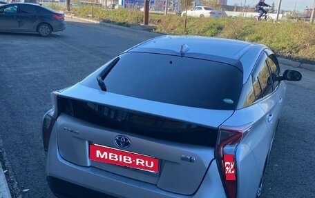 Toyota Prius IV XW50, 2017 год, 1 610 000 рублей, 17 фотография