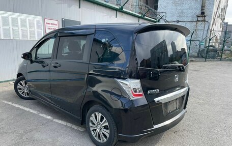 Honda Freed I, 2012 год, 1 400 000 рублей, 16 фотография