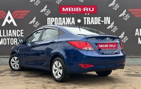 Hyundai Solaris II рестайлинг, 2015 год, 1 050 000 рублей, 4 фотография