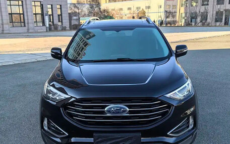 Ford Edge II рестайлинг, 2020 год, 2 400 000 рублей, 3 фотография