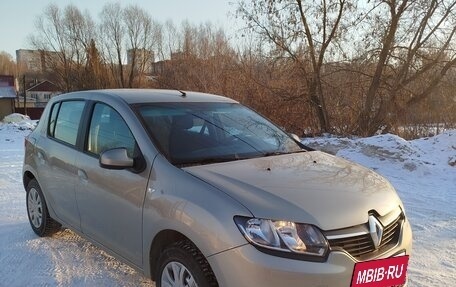 Renault Sandero II рестайлинг, 2017 год, 880 000 рублей, 12 фотография