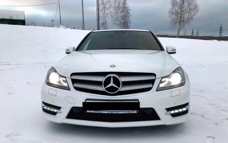 Mercedes-Benz C-Класс, 2012 год, 1 100 000 рублей, 2 фотография