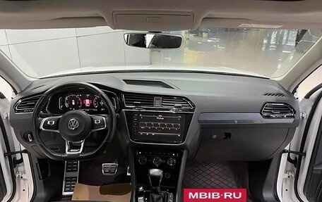 Volkswagen Tiguan II, 2020 год, 2 890 000 рублей, 8 фотография