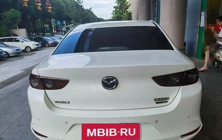 Mazda 3, 2021 год, 1 760 000 рублей, 2 фотография