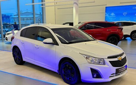 Chevrolet Cruze II, 2014 год, 820 000 рублей, 3 фотография