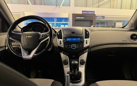 Chevrolet Cruze II, 2014 год, 820 000 рублей, 10 фотография