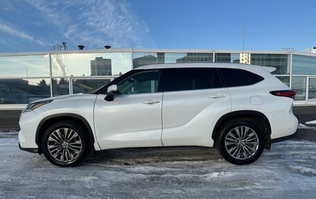 Toyota Highlander, 2021 год, 5 890 000 рублей, 2 фотография