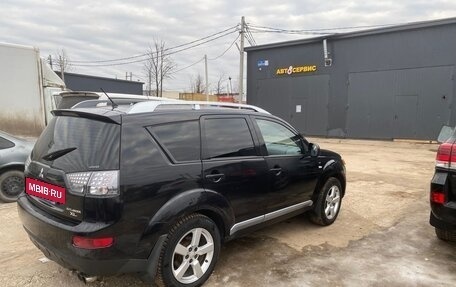 Mitsubishi Outlander III рестайлинг 3, 2008 год, 900 000 рублей, 4 фотография