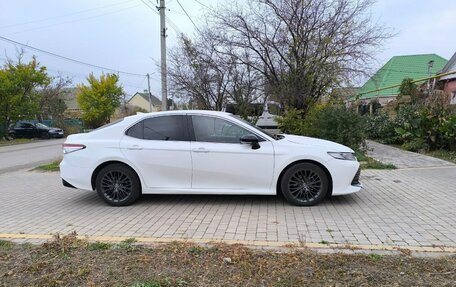 Toyota Camry, 2019 год, 2 200 000 рублей, 5 фотография