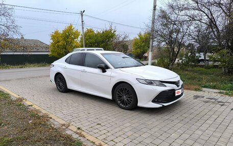 Toyota Camry, 2019 год, 2 200 000 рублей, 4 фотография