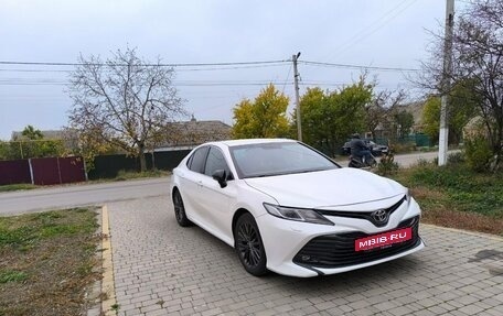 Toyota Camry, 2019 год, 2 200 000 рублей, 3 фотография