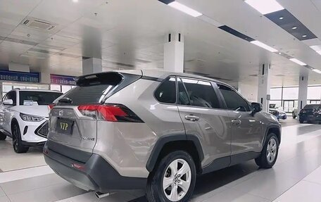 Toyota RAV4, 2022 год, 2 900 000 рублей, 4 фотография