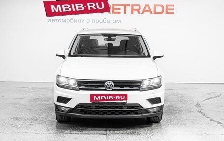 Volkswagen Tiguan II, 2018 год, 2 899 000 рублей, 2 фотография