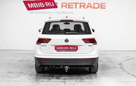 Volkswagen Tiguan II, 2018 год, 2 899 000 рублей, 6 фотография