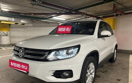 Volkswagen Tiguan I, 2015 год, 2 100 000 рублей, 4 фотография