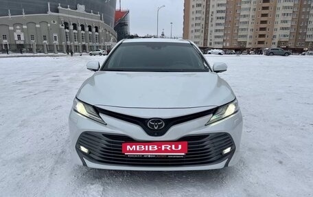 Toyota Camry, 2019 год, 3 290 000 рублей, 2 фотография