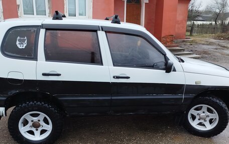 Chevrolet Niva I рестайлинг, 2003 год, 199 000 рублей, 12 фотография