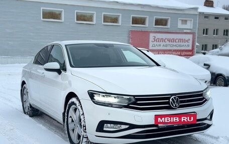 Volkswagen Passat B8 рестайлинг, 2021 год, 2 850 000 рублей, 8 фотография