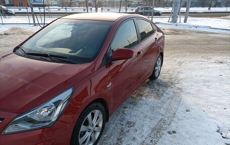 Hyundai Solaris II рестайлинг, 2015 год, 1 050 000 рублей, 2 фотография