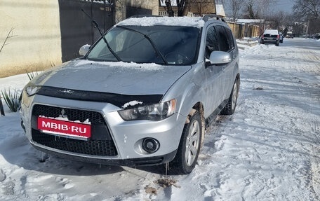 Mitsubishi Outlander III рестайлинг 3, 2012 год, 1 400 000 рублей, 5 фотография