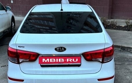 KIA Rio III рестайлинг, 2015 год, 950 000 рублей, 4 фотография