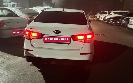 KIA Rio III рестайлинг, 2015 год, 950 000 рублей, 3 фотография