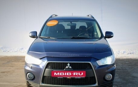 Mitsubishi Outlander III рестайлинг 3, 2012 год, 1 410 000 рублей, 2 фотография