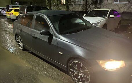 BMW 3 серия, 2005 год, 800 000 рублей, 4 фотография