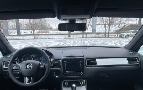 Volkswagen Touareg III, 2011 год, 2 449 000 рублей, 14 фотография