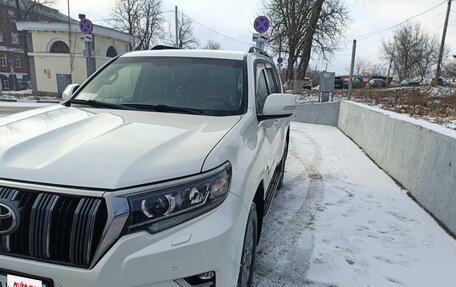 Toyota Land Cruiser Prado 150 рестайлинг 2, 2018 год, 5 100 000 рублей, 8 фотография