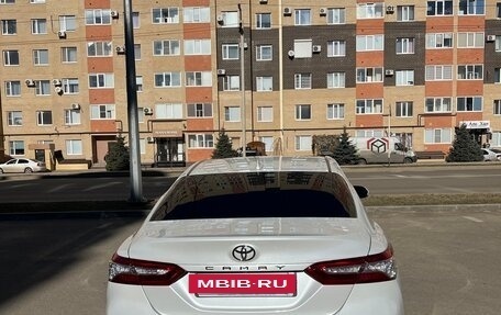 Toyota Camry, 2021 год, 4 500 000 рублей, 2 фотография